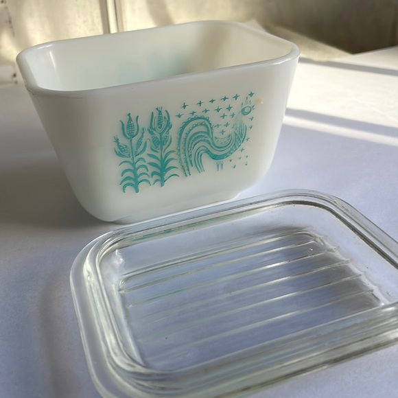 Vintage Pyrex Amish butterprint refrigerator dish 501 1 1/2cu… - Picture 5 of 16